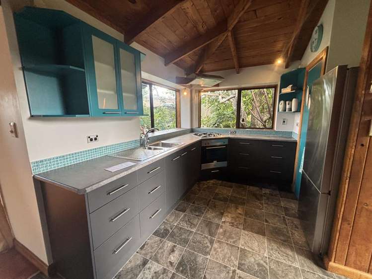 2/1 Gloria Avenue Te Atatu Peninsula_2