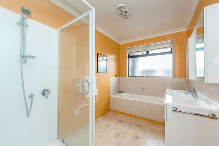 29 Baverstock Road Nawton_16