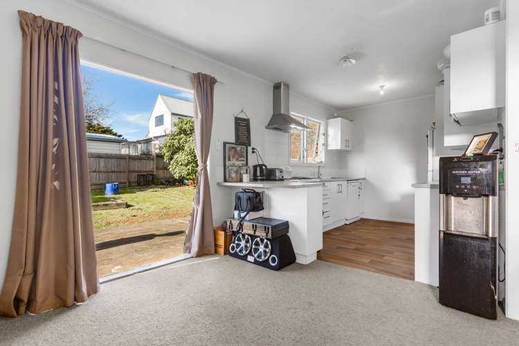 79 Sabulite Road Kelston_6