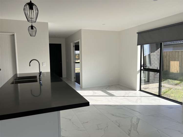 89 Northmoor Boulevard Rolleston_8