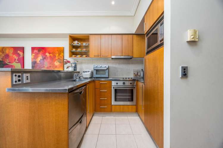 1E/99 Customs Street West_4