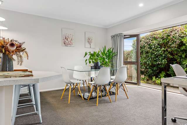 61 Lowry Avenue Redwood_3