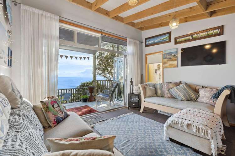 Wai-iti Beach Retreat Beach Road_1