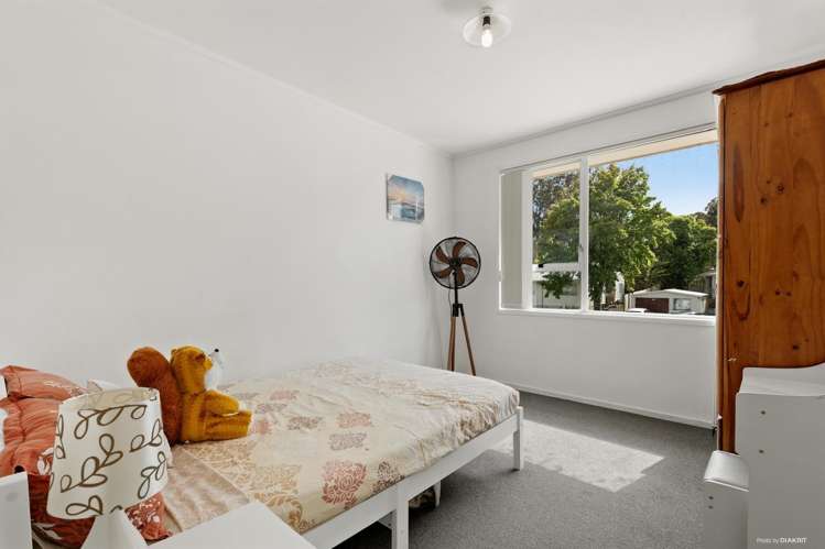 21 Frobisher Way Clendon Park_1