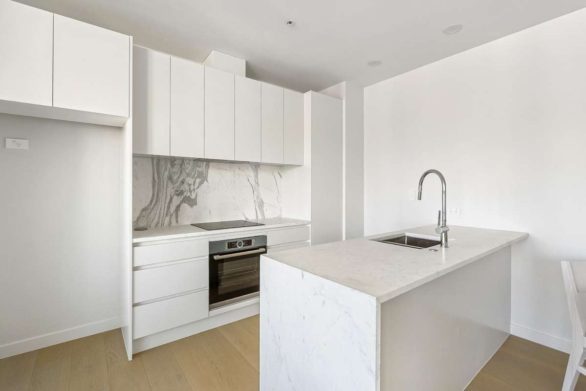 1105/1 Greys Ave_1