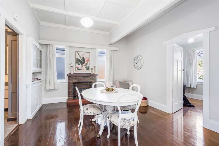 13 Apirana Avenue Regent_14