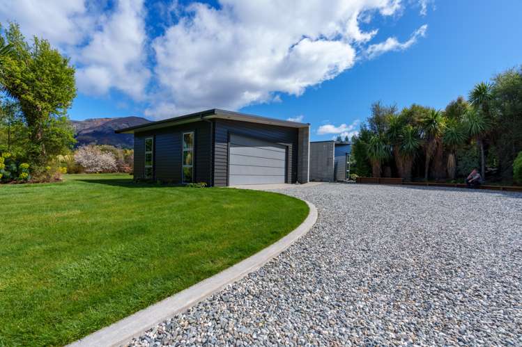 28 Sam John Place Lake Hawea_35