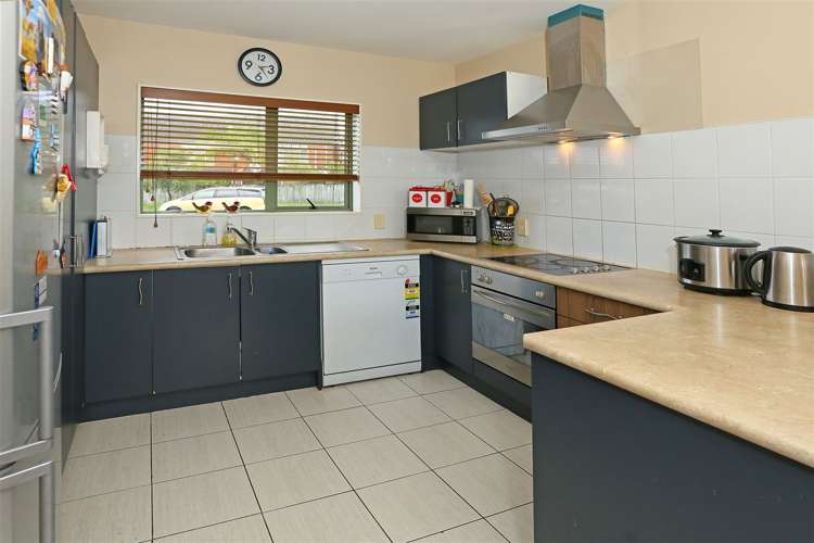 24a Charlenne Close Ranui_5