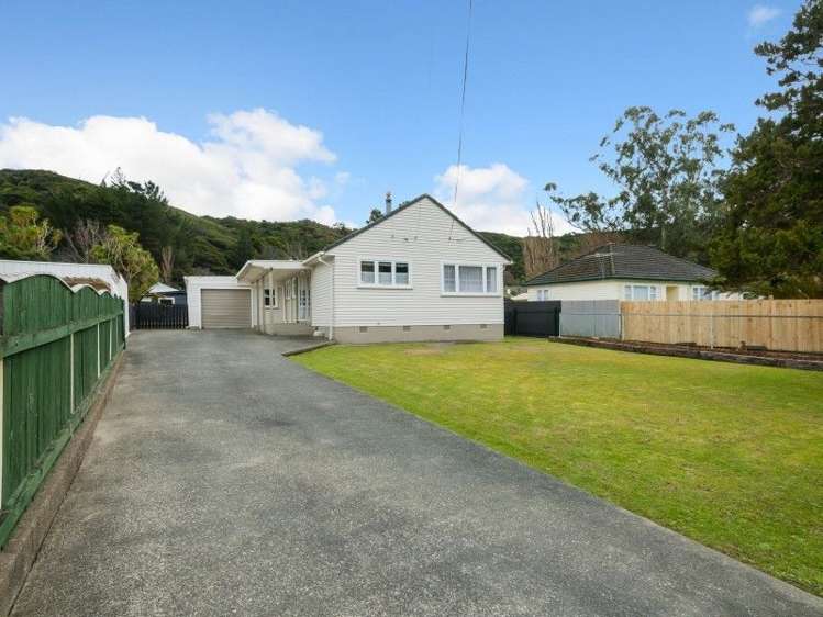 27 Westminster Road Wainuiomata_18