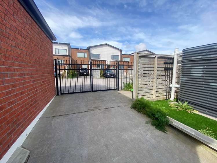 24 Mahalo Avenue Wiri_13