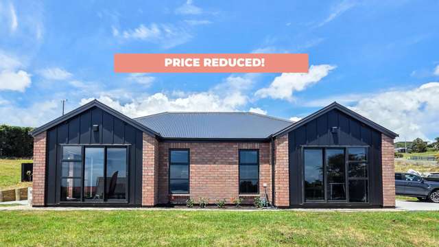 PRICE REDUCED!! - Walk to town & beach