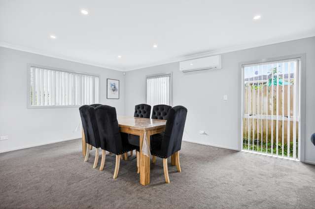 37 Riverglade Parkway Te Atatu South_3