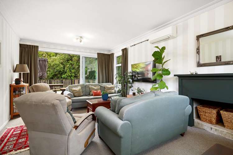 6 Thomas Hook Street Tawa_12