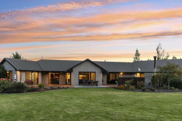 Pinnacle of lifestyle living - your private oasis