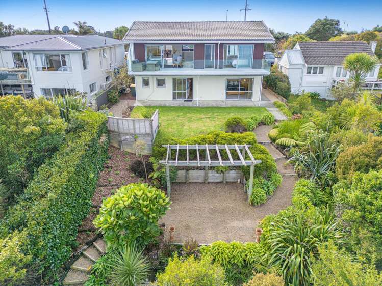 35 Roberts Road Matakatia_30