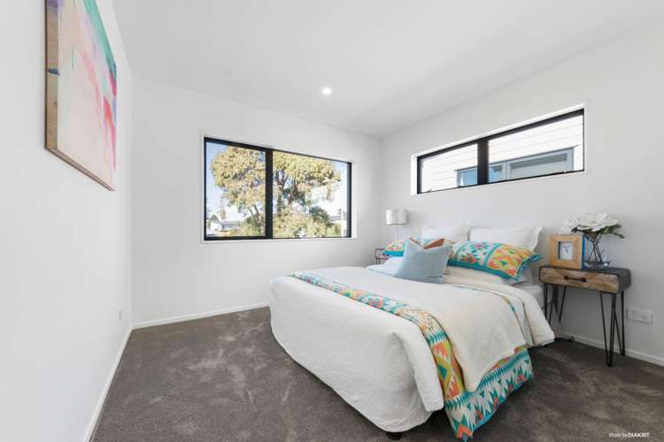 2 Rothwell Place Sunnyhills_12