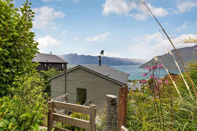 15 Caples Place Fernhill/Sunshine Bay_18