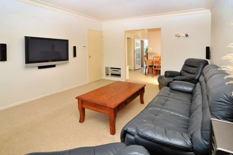 12 Hobart Crescent Wattle Downs_3