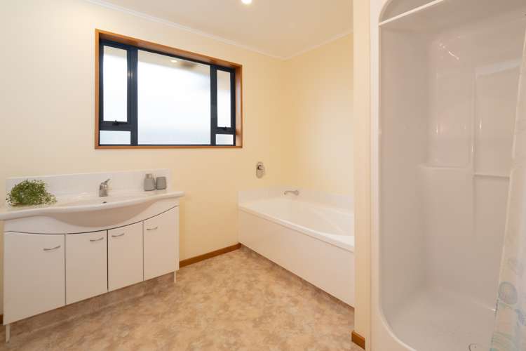 21 Reighton Drive Allenton_28