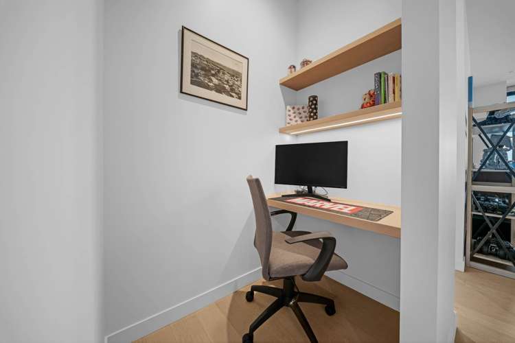 202/223A Green Lane West Epsom_13