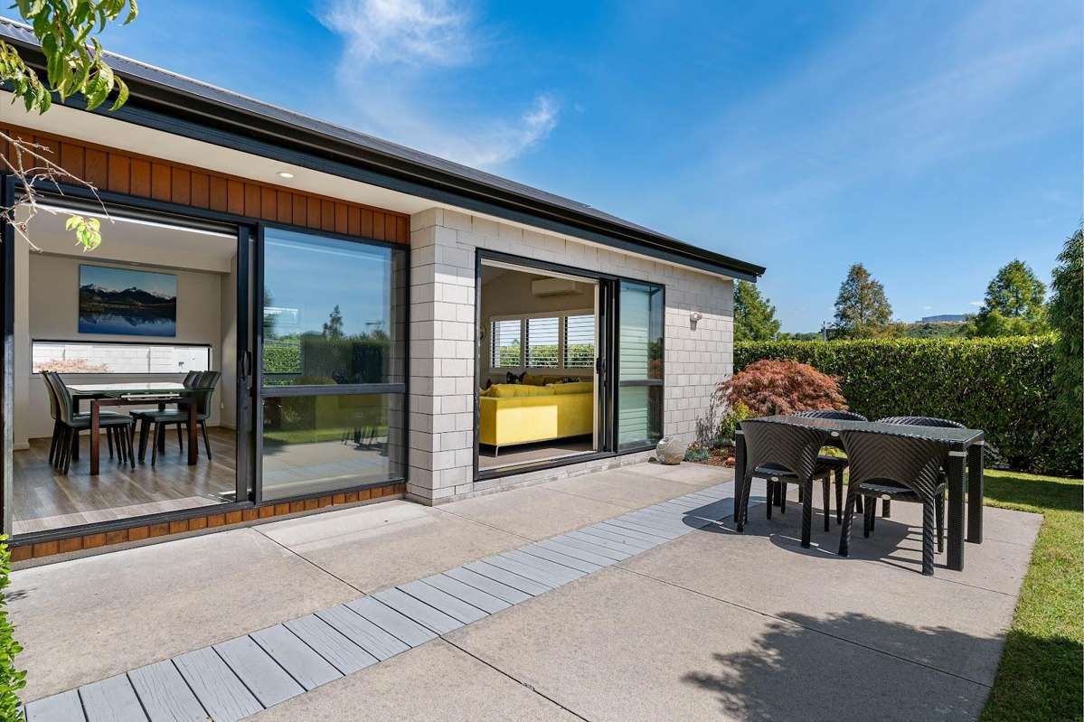 12 Ellesmere Close_1