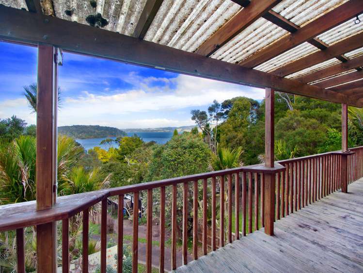 1258 Huia Road Huia_5