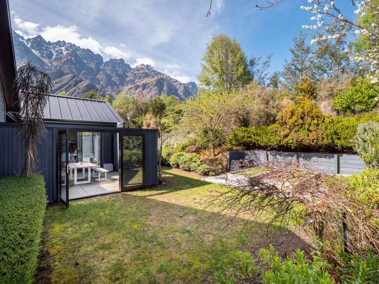 27 Pendeen Crescent Jacks Point_13