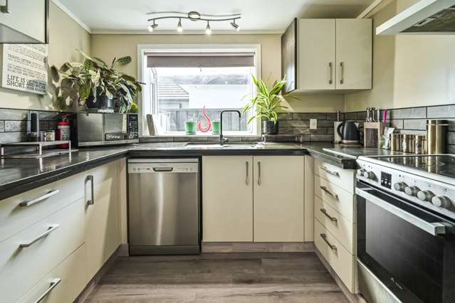 700 Buller Street Akina_2