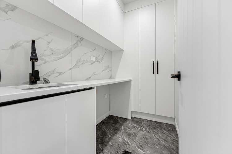 12 Greenstead Close Flat Bush_31