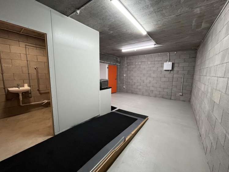 B2 101 Great South Road Papakura_3