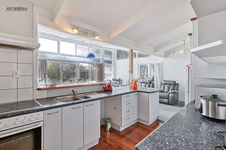 140 Edmonton Road Te Atatu South_17