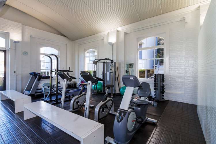 86 Fisher-Point Drive Auckland Central_21