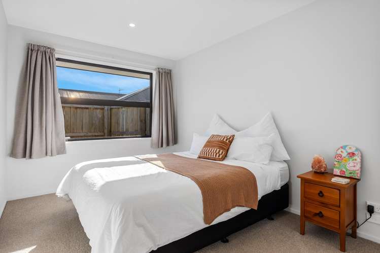 2/134 Geraldine Street_5