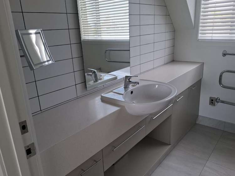 7 Le Quesnoy Place 11373_7