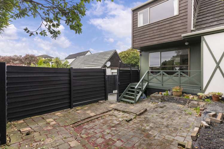 2A Makatote Grove Churton Park_14