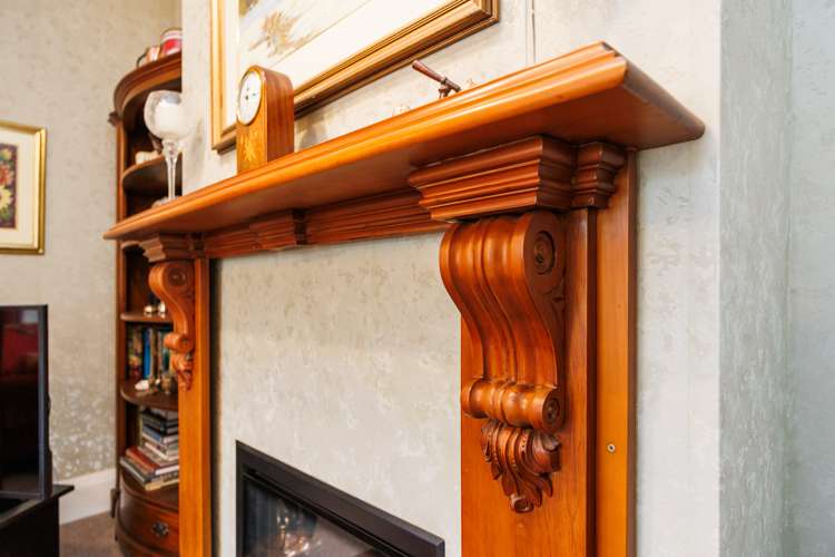 20 Moerangi Street West End_11