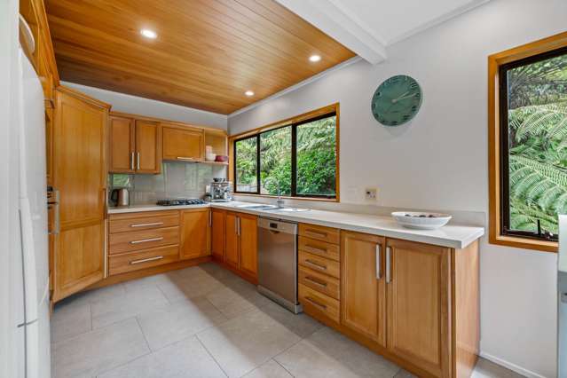 892 Beach Road Waiake_4