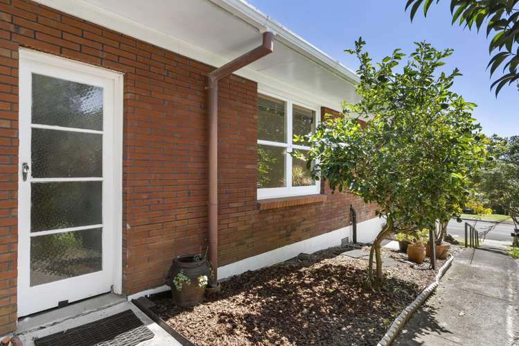 1/18 Eban Avenue Hillcrest_11