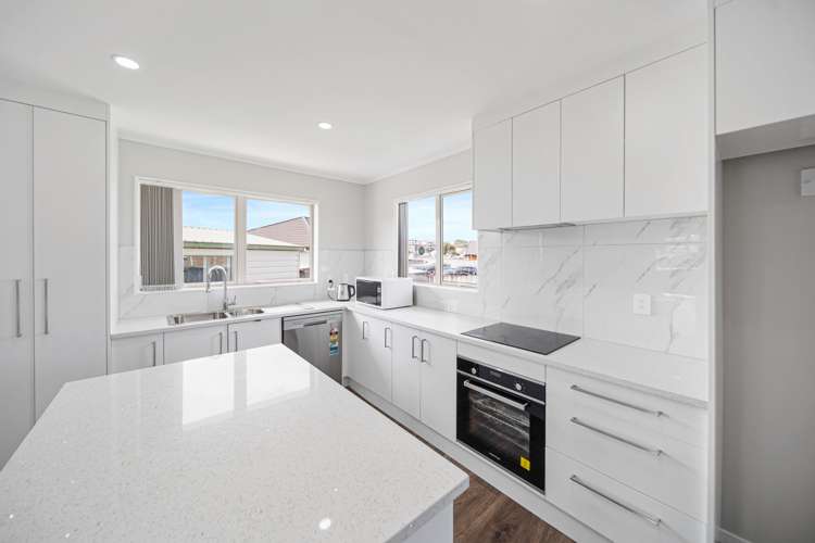 22 Molesworth Place Mangere_2