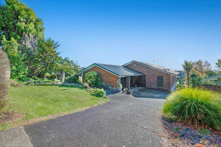 24 Tawhana Crescent Red Beach_19