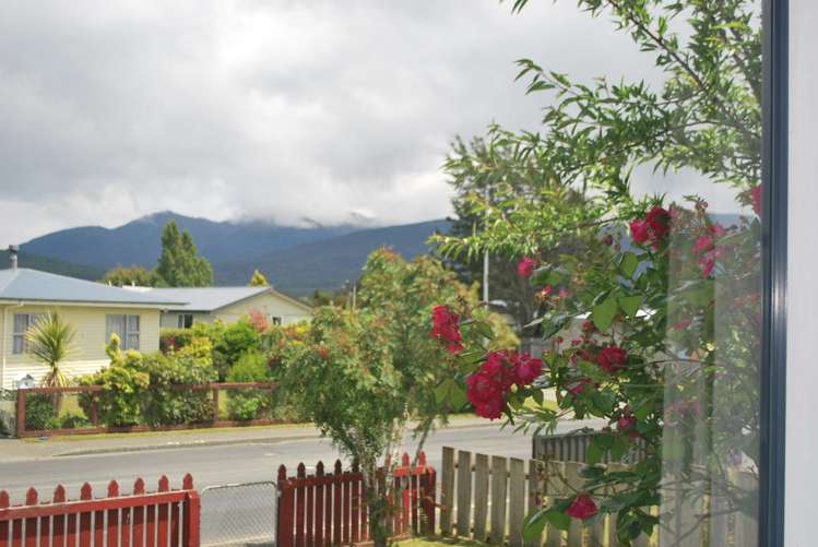 9 Homer Street Te Anau_13