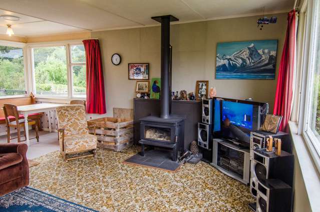 17 Tui Terrace Waipori Falls_4