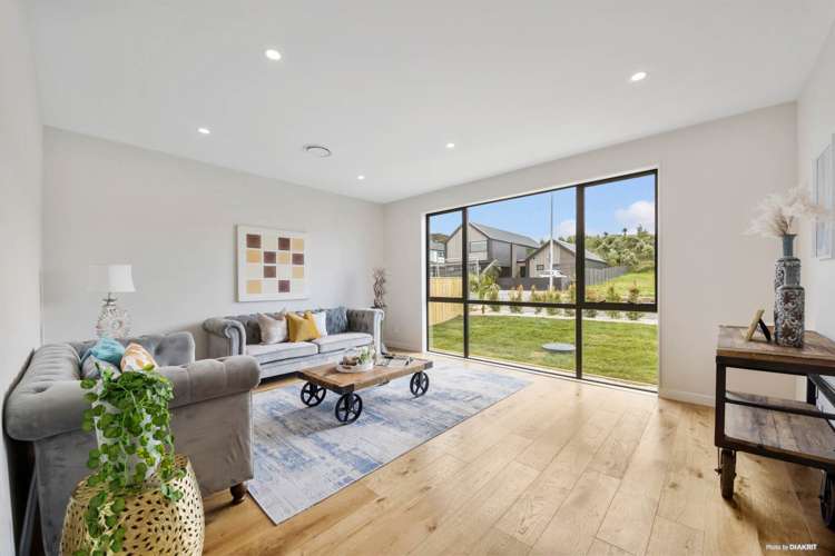 16 Headsail Drive Long Bay_5