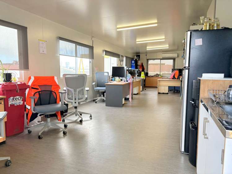 Unit B/88 Harris Road East Tamaki_7