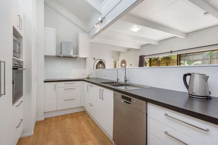 24 Ragley Street Titirangi_5