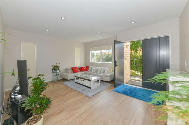 45 Rosewell Crescent Flat Bush_2