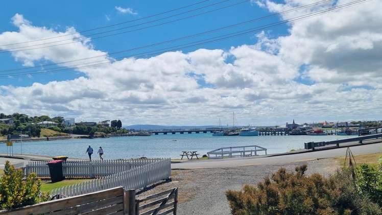 3 Bay Road Riverton_18