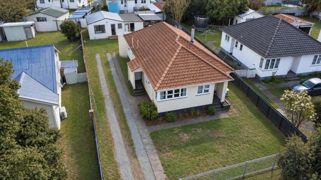 4 + 2 Bedrooms. 3 Bathrooms. Make Your Move.