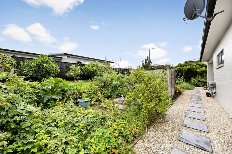 63 Angiangi Crescent Beachlands_17