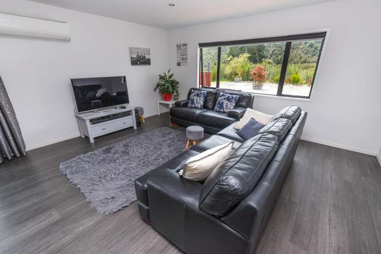 303b Marsden Road Kaiata_5